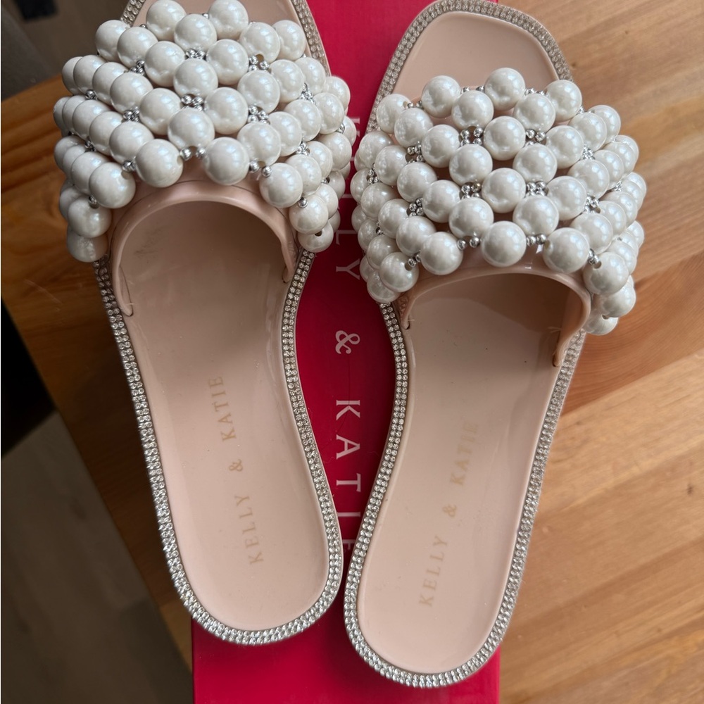 Kelly & Katie Pearl Embellished Women's Sandals - Cream